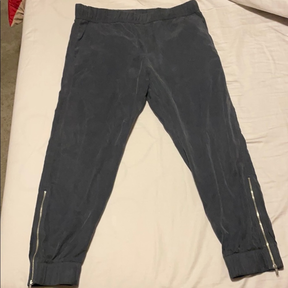 🐝 Gap grey ankle pants